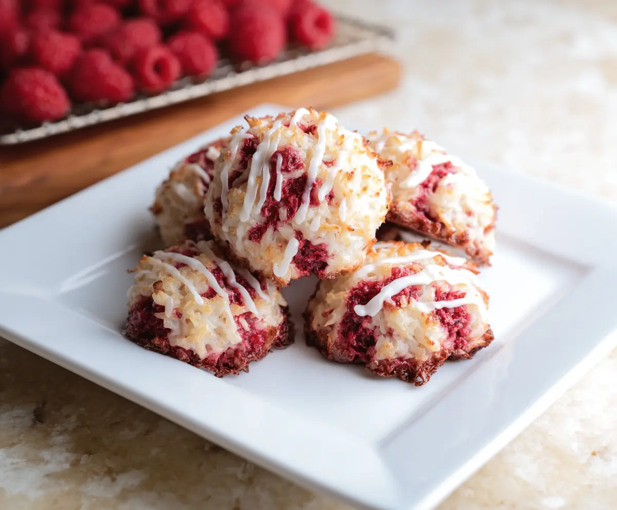 Raspberry Coconut Macaroons Cookies